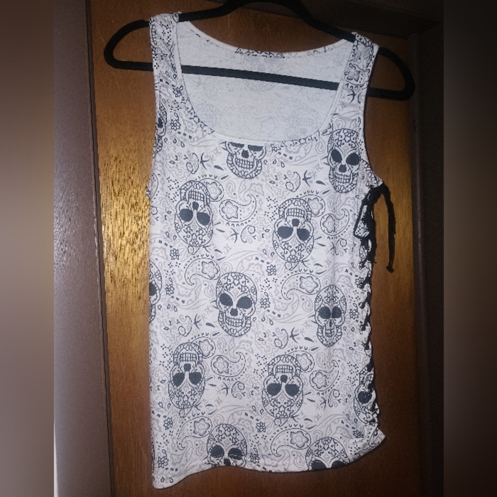 Skull Print Sleeveless Top - Black and White, lace up side. Large